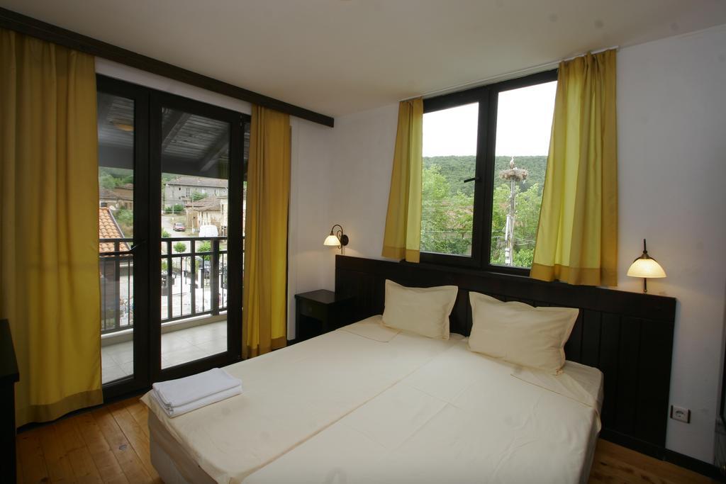 Guest House Bukor Shtepi Mandrica Eksteriør billede