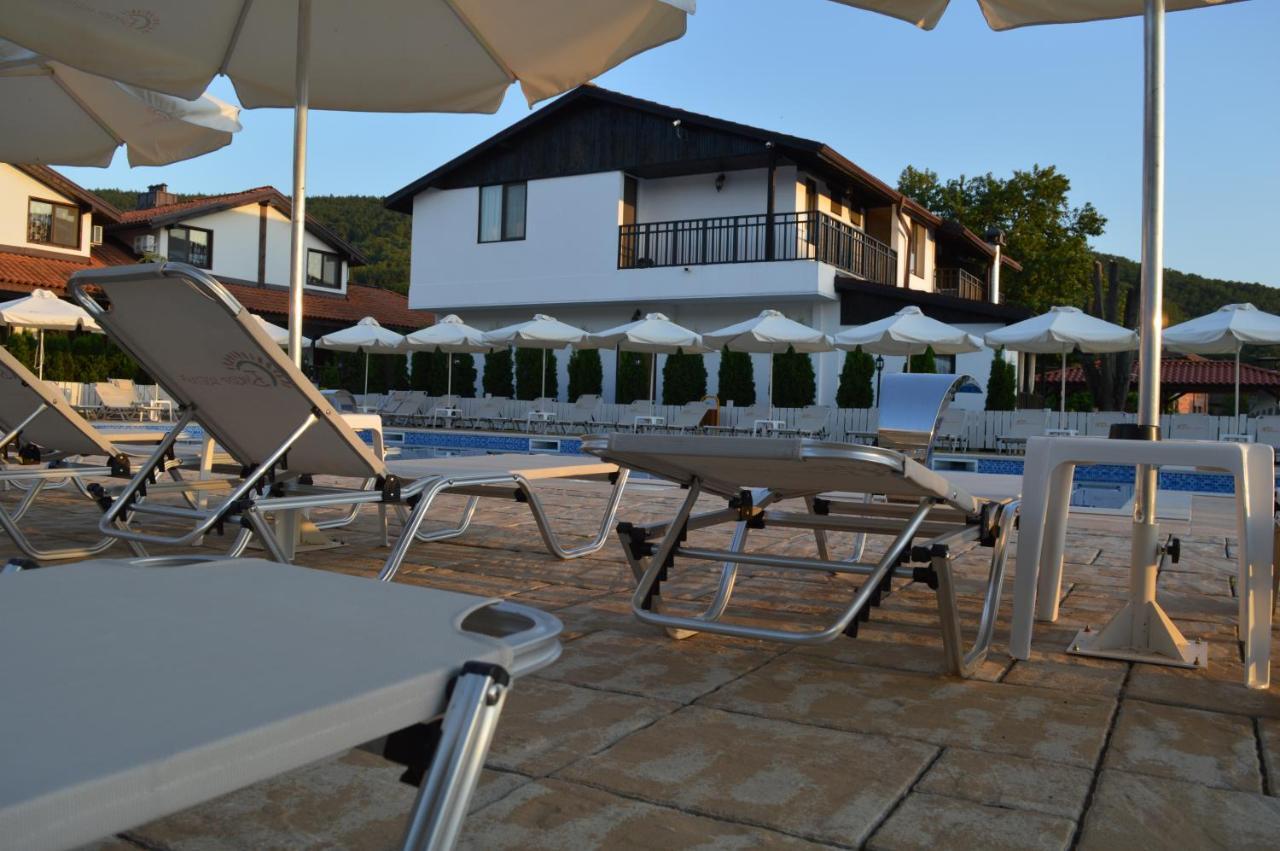 Guest House Bukor Shtepi Mandrica Eksteriør billede